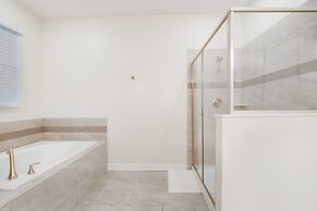 9 Bed 5 Ba Villa with Games, Pool & Spa