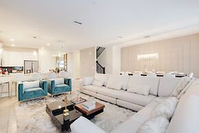 9 Bed 5 Ba Villa with Games, Pool & Spa