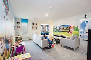 9 Bed 5 Ba Villa with Games, Pool & Spa