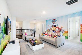 9 Bed 5 Ba Villa with Games, Pool & Spa