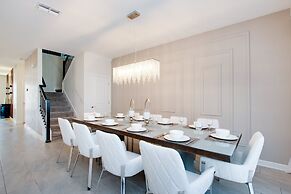 9 Bed 5 Ba Villa with Games, Pool & Spa