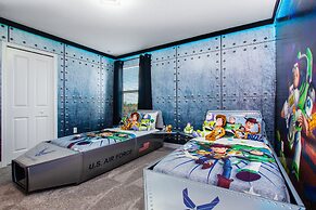 9 Bed 5 Ba Villa with Games, Pool & Spa