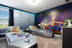 9 Bed 5 Ba Villa with Games, Pool & Spa