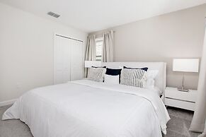 9 Bed 5 Ba Villa with Games, Pool & Spa