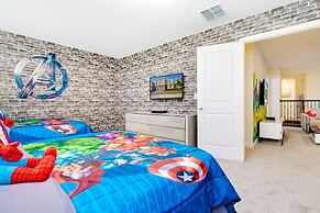 9 Bed 5 Ba Villa with Games, Pool & Spa