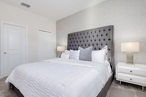 9 Bed 5 Ba Villa with Games, Pool & Spa