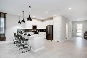 9BR Villa with Game Room & Theater