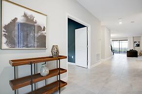 9BR Villa with Game Room & Theater