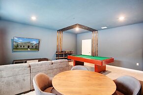 9BR Villa with Game Room & Theater