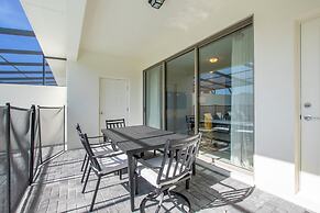 5 Bed 4 Bathroom Town Home