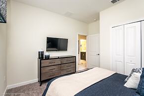 8917stin New Luxury Furnished 5 Bedroom 4 Bathroom