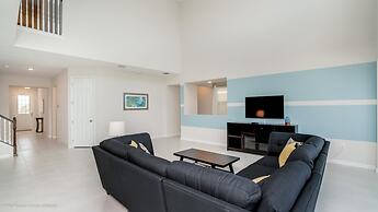 6 Bed 5 Ba Villa with Game Room, Pool & Spa