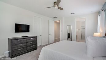 6 Bed 5 Ba Villa with Game Room, Pool & Spa