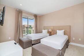 Modern Magic Village Resort Townhouse 3131bra