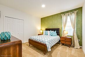 14 Bdrm 11 BA Sleeps 30