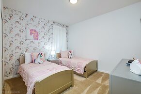 14 Bdrm 11 BA Sleeps 30