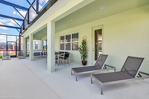 14 Bdrm 11 BA Sleeps 30