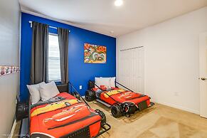 14 Bdrm 11 BA Sleeps 30