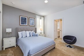 14 Bdrm 11 BA Sleeps 30