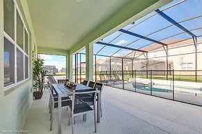 14 Bdrm 11 BA Sleeps 30