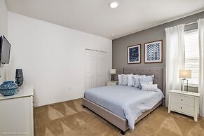 14 Bdrm 11 BA Sleeps 30