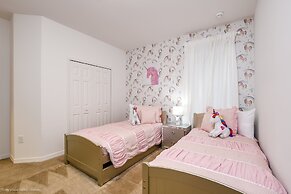 14 Bdrm 11 BA Sleeps 30