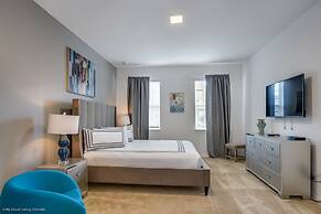 14 Bdrm 11 BA Sleeps 30