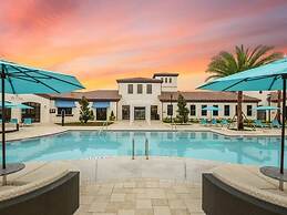 Elegant, Beautiful 5 Bed 5,5 Bath House w Pool 1879