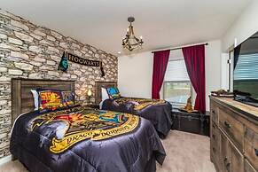 Elegant, Beautiful 5 Bed 5,5 Bath House w Pool 1879