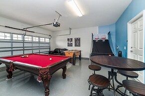 Elegant, Beautiful 5 Bed 5,5 Bath House w Pool 1879