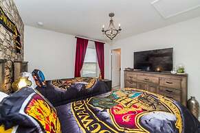 Elegant, Beautiful 5 Bed 5,5 Bath House w Pool 1879