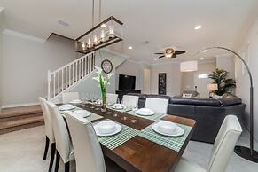 Elegant, Beautiful 5 Bed 5,5 Bath House w Pool 1879