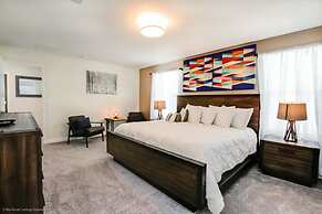 6 Bedroom 5 Bathroom Vacation Home