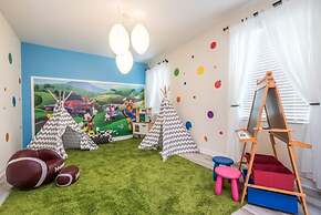 6 Bedroom 5 Bathroom Vacation Home