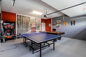 6 Bedroom 5 Bathroom Vacation Home