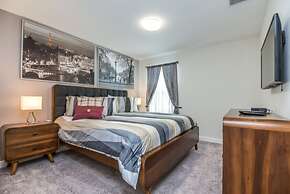 6 Bedroom 5 Bathroom Vacation Home