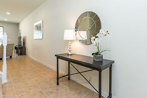 4bed 3Ba Home With Pool at Windsor