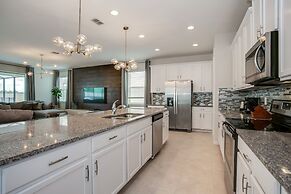 9 BD 6.5 BH With Pool, Spa and GR