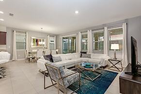 6bed 4Ba Villa Game Room Pool Spa