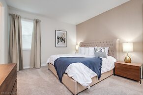 9 Bdrm 6,5 B Villa W Private Pool