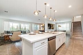 9 Bdrm 6,5 B Villa W Private Pool