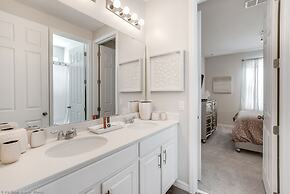 Spectacular 6 Bedroom 5 Bathroom House