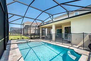 Spectacular 6 Bedroom 5 Bathroom House