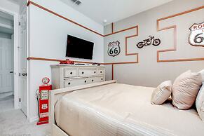 Spectacular 6 Bedroom 5 Bathroom House