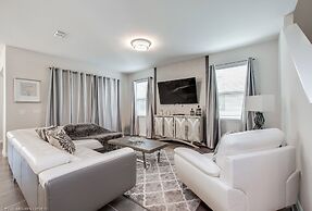 Spectacular 6 Bedroom 5 Bathroom House