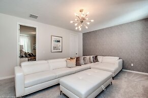 Spectacular 6 Bedroom 5 Bathroom House