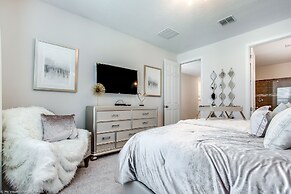 Spectacular 6 Bedroom 5 Bathroom House