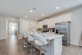 Spectacular 6 Bedroom 5 Bathroom House