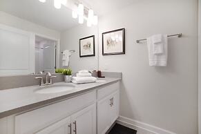 4 Bedroom Storey Lake Vacation Home