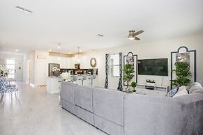 9 Bdrm Champions Gate Villa